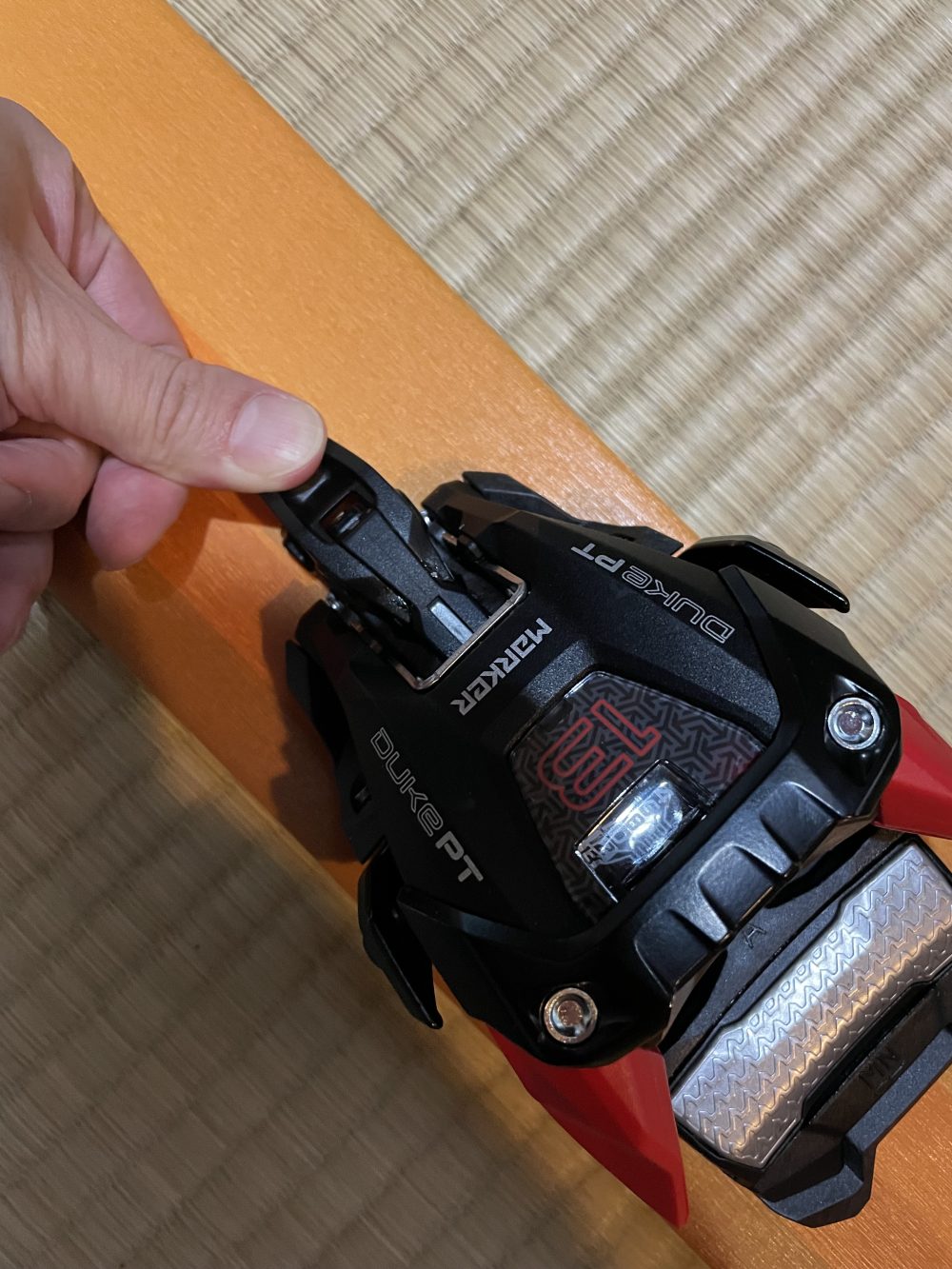 KANON、他の方落札禁止。スキー板、ビンディング、ストック、スキー袋 スキー2点セット] ライン スキー板 2026 LINE SAKANA + 26